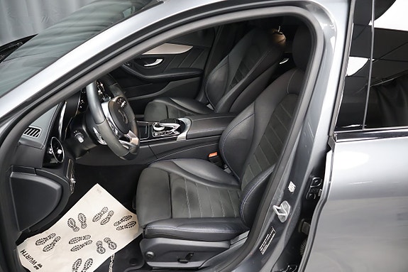 Mercedes-Benz C300 11 of 23