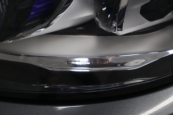 Mercedes-Benz C300 9 of 23