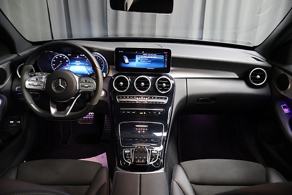 Mercedes-Benz C300 15 of 23