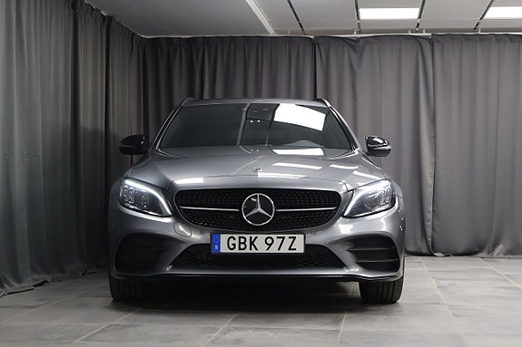 Mercedes-Benz C300 3 of 23