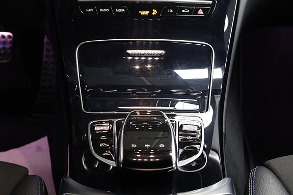 Mercedes-Benz C300 21 of 23