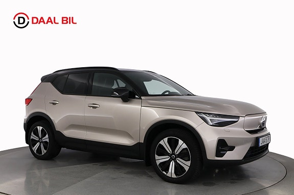 Volvo XC40 4 of 26