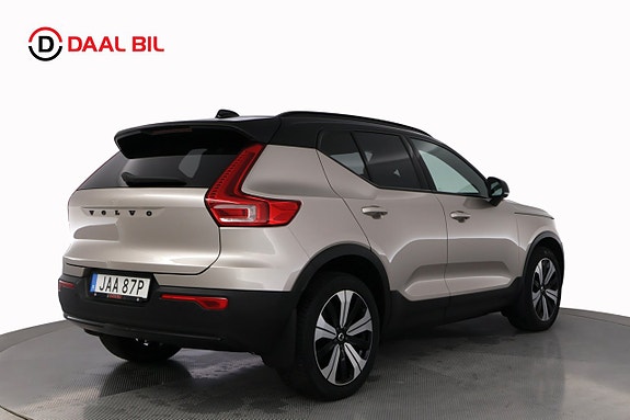 Volvo XC40 6 of 26