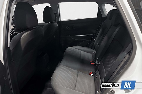 Hyundai i20 10 of 18
