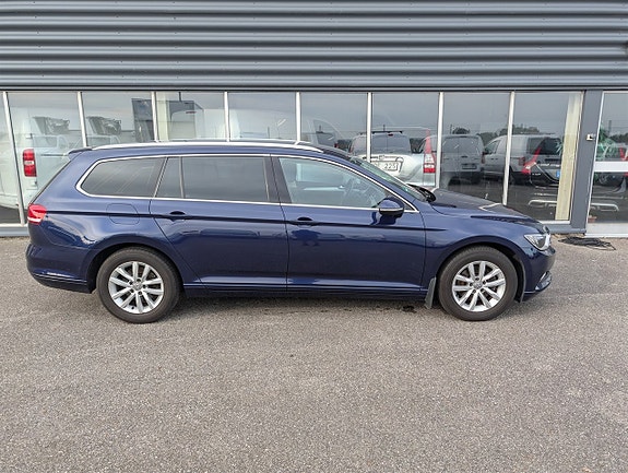 Volkswagen Passat 5 of 19