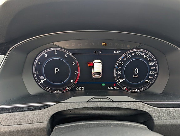 Volkswagen Passat 10 of 19