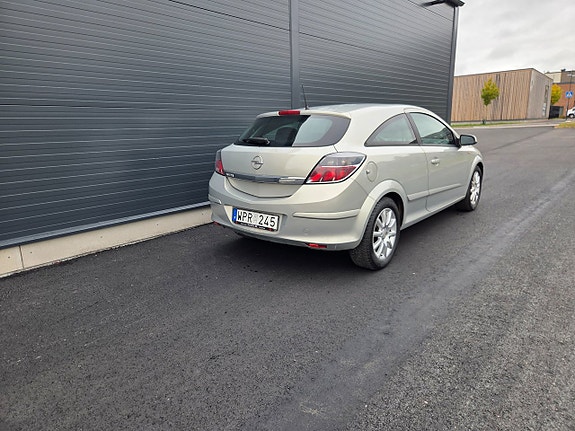 Opel Astra 10 of 18