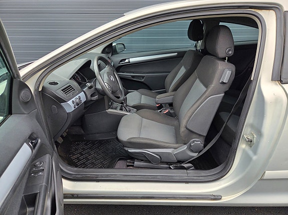 Opel Astra 13 of 18
