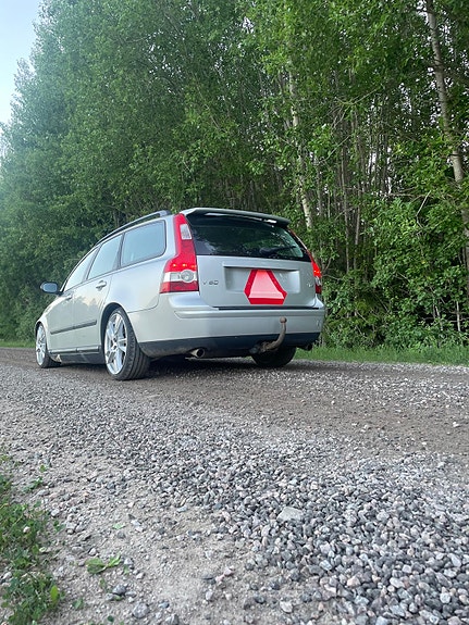 Volvo V50 2 of 7