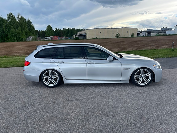 BMW 520d 2 of 10