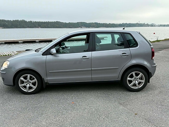 Volkswagen Polo 5 of 6