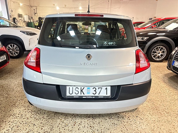 Renault Megane 9 of 9