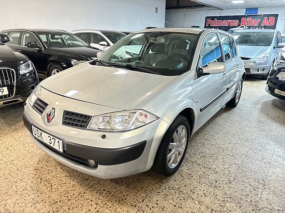 Renault Megane 3 of 9