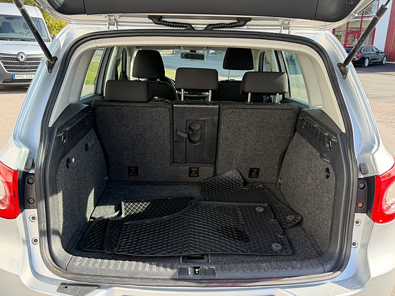 Volkswagen Tiguan 8 of 8