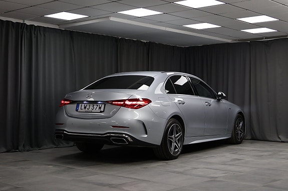 Mercedes-Benz C300 e 2 of 28