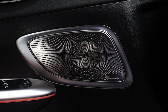 Mercedes-Benz C300 e 18 of 28