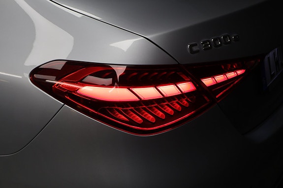 Mercedes-Benz C300 e 10 of 28