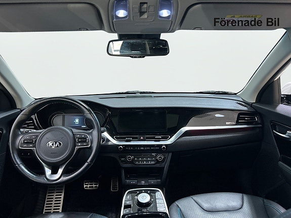 Kia e-Niro 10 of 17