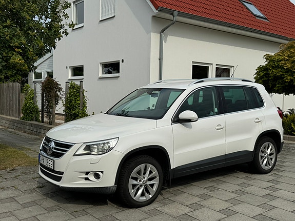 Volkswagen Tiguan 2 of 7
