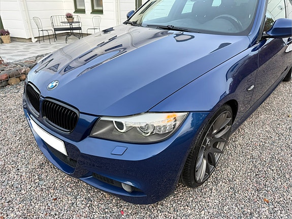 BMW 325i 12 of 27
