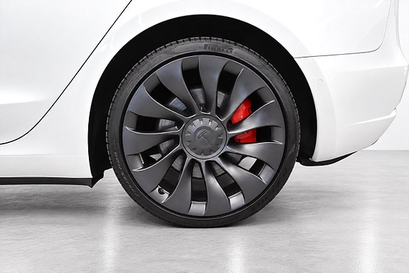 Tesla Model 3 11 of 29
