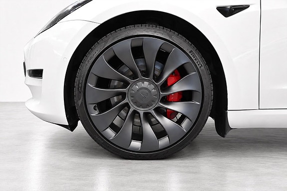 Tesla Model 3 10 of 29