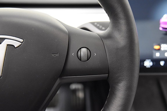 Tesla Model 3 15 of 29