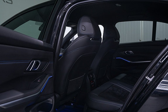 BMW 330d 9 of 21