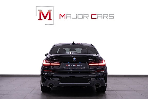 BMW 330d 5 of 21