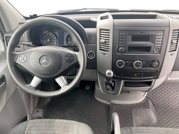 Mercedes-Benz Sprinter 211 9 of 18