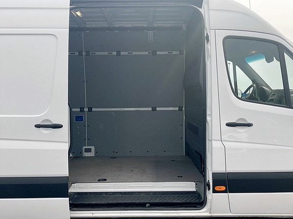 Mercedes-Benz Sprinter 211 17 of 18