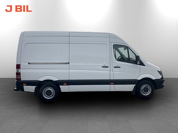 Mercedes-Benz Sprinter 211 4 of 18