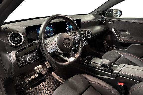 Mercedes-Benz A180 6 of 15