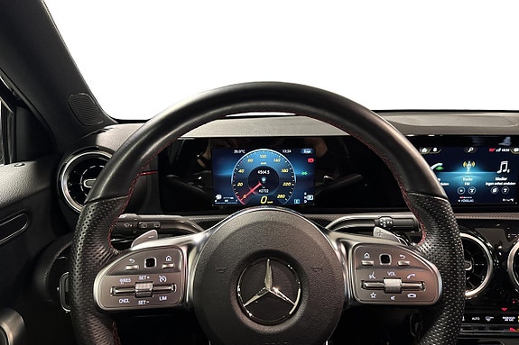 Mercedes-Benz A180 7 of 15