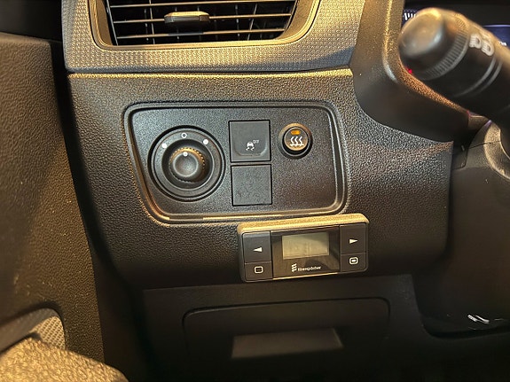 Renault Kangoo Express 12 of 17