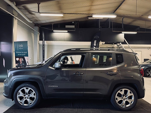 Jeep Renegade 6 of 19