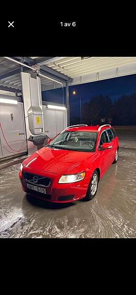 Volvo V50 2 of 4