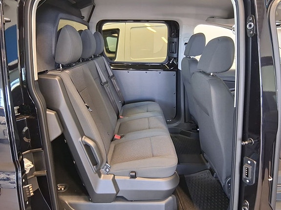 Volkswagen Caddy Maxi 5 of 9