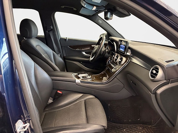 Mercedes-Benz GLC220 d 10 of 13