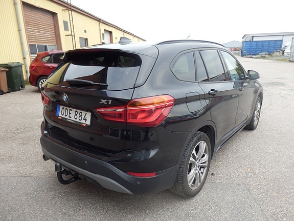 BMW X1 3 of 8