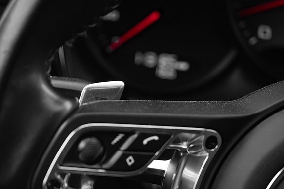 Porsche Macan S 17 of 30