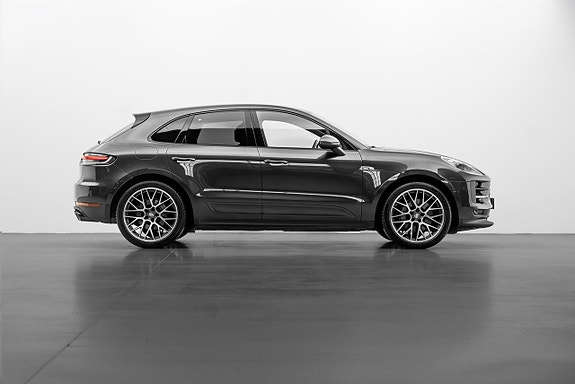 Porsche Macan S 5 of 30