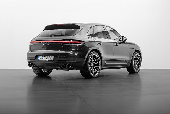 Porsche Macan S 2 of 30