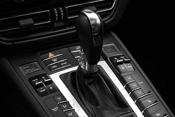 Porsche Macan S 14 of 30