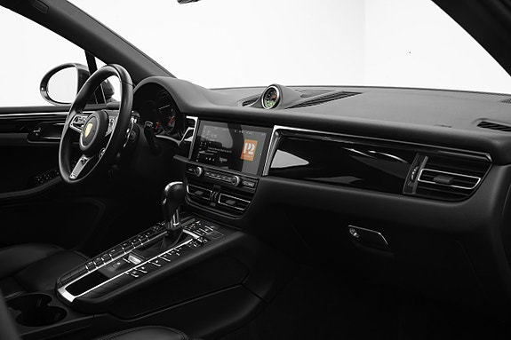 Porsche Macan S 28 of 30