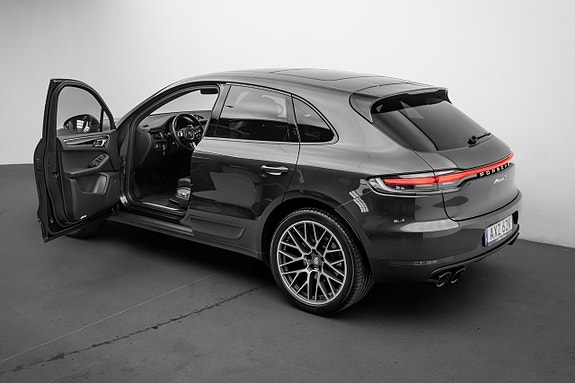 Porsche Macan S 8 of 30