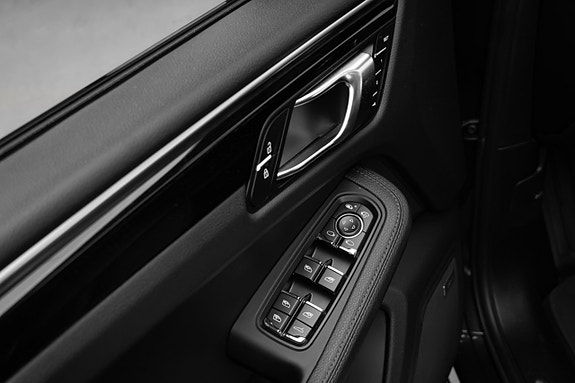 Porsche Macan S 23 of 30