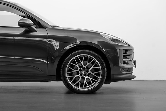 Porsche Macan S 7 of 30