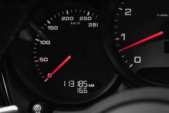 Porsche Macan S 16 of 30