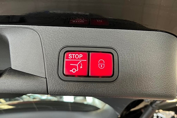 Mercedes-Benz EQB300 15 of 18